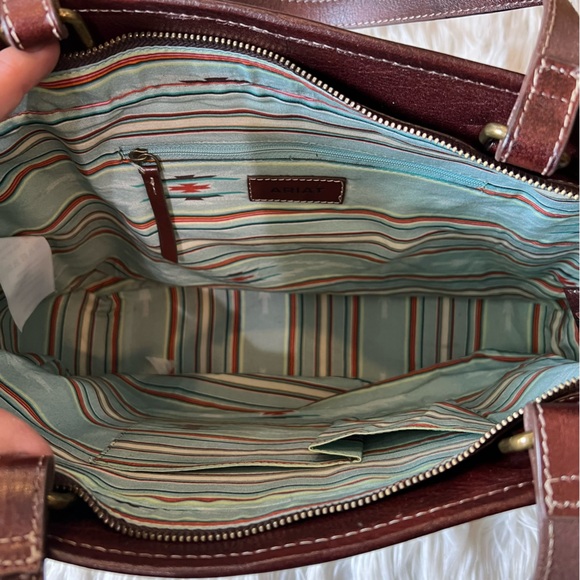 Ariat Brown Tooled Leather Fringe Trim Victoria Concealed Carry Satchel NEW - Picture 7 of 8